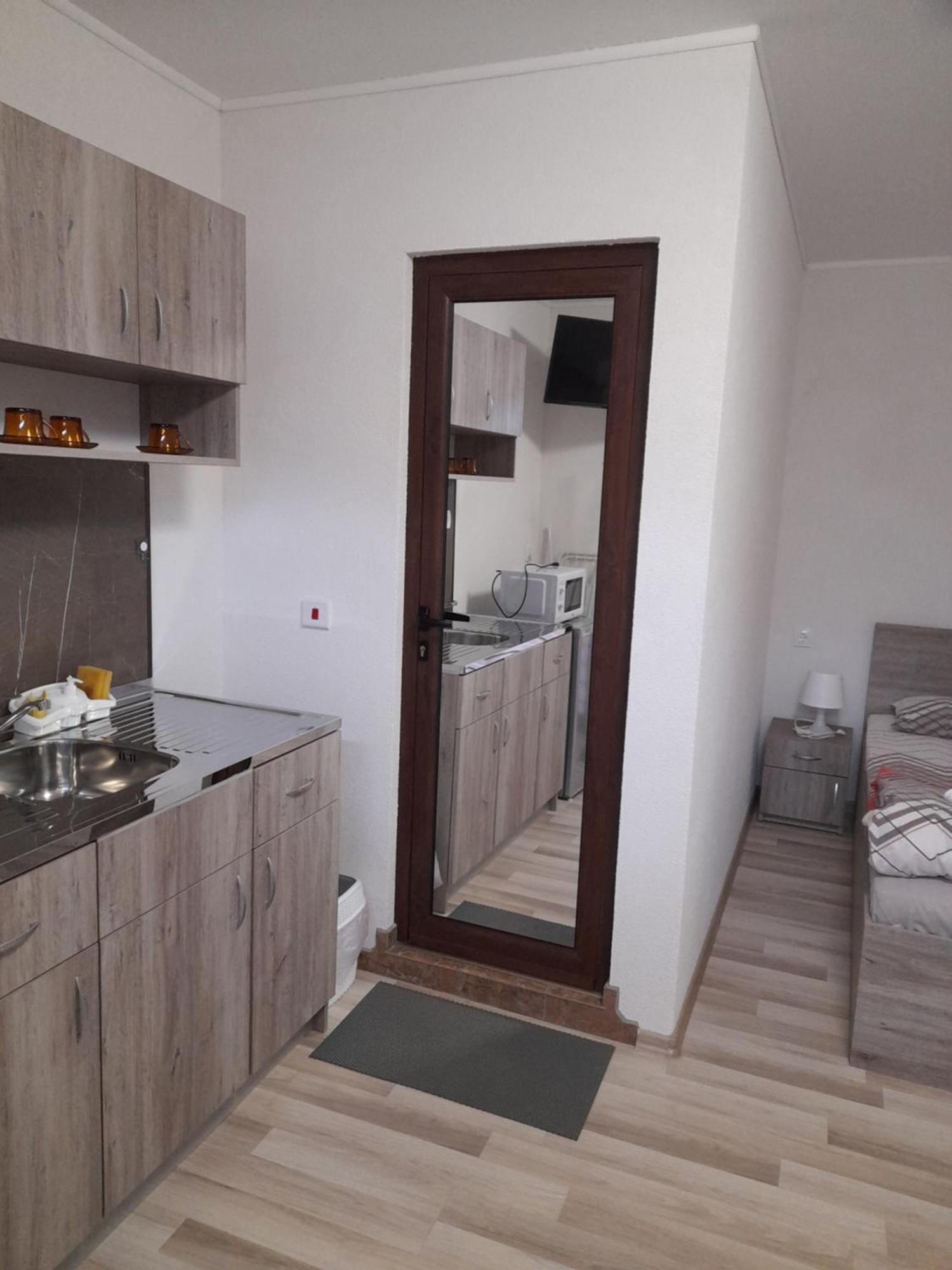 Guest Rooms Ider 萨帕雷瓦巴尼亚 外观 照片