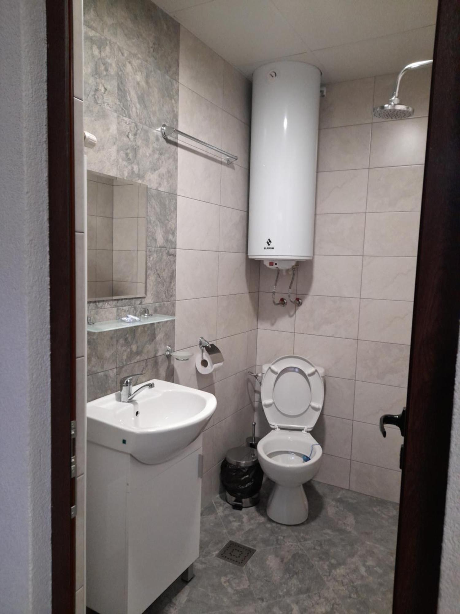 Guest Rooms Ider 萨帕雷瓦巴尼亚 外观 照片