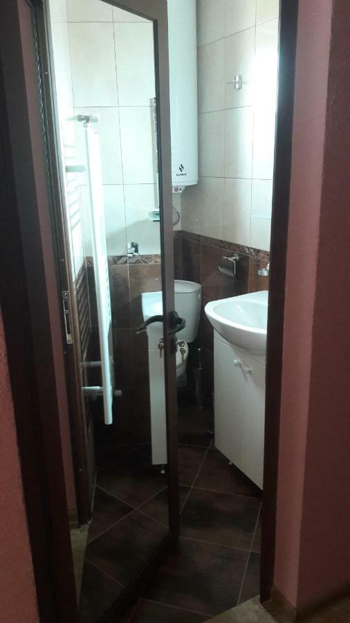 Guest Rooms Ider 萨帕雷瓦巴尼亚 外观 照片
